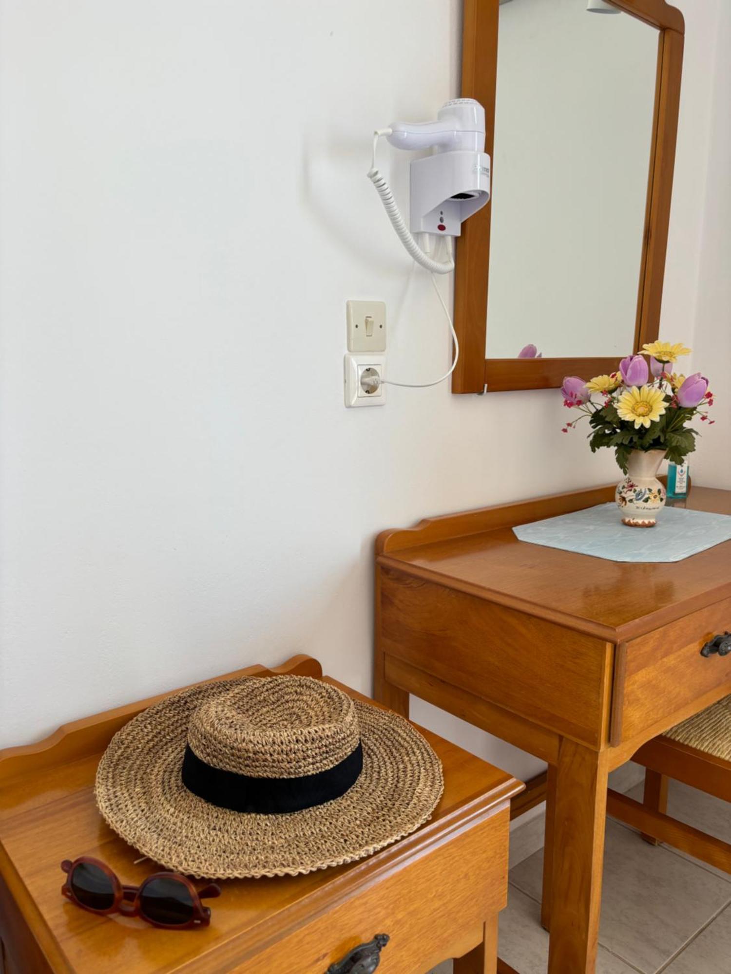 Friderica House 호텔 포로스 외부 사진