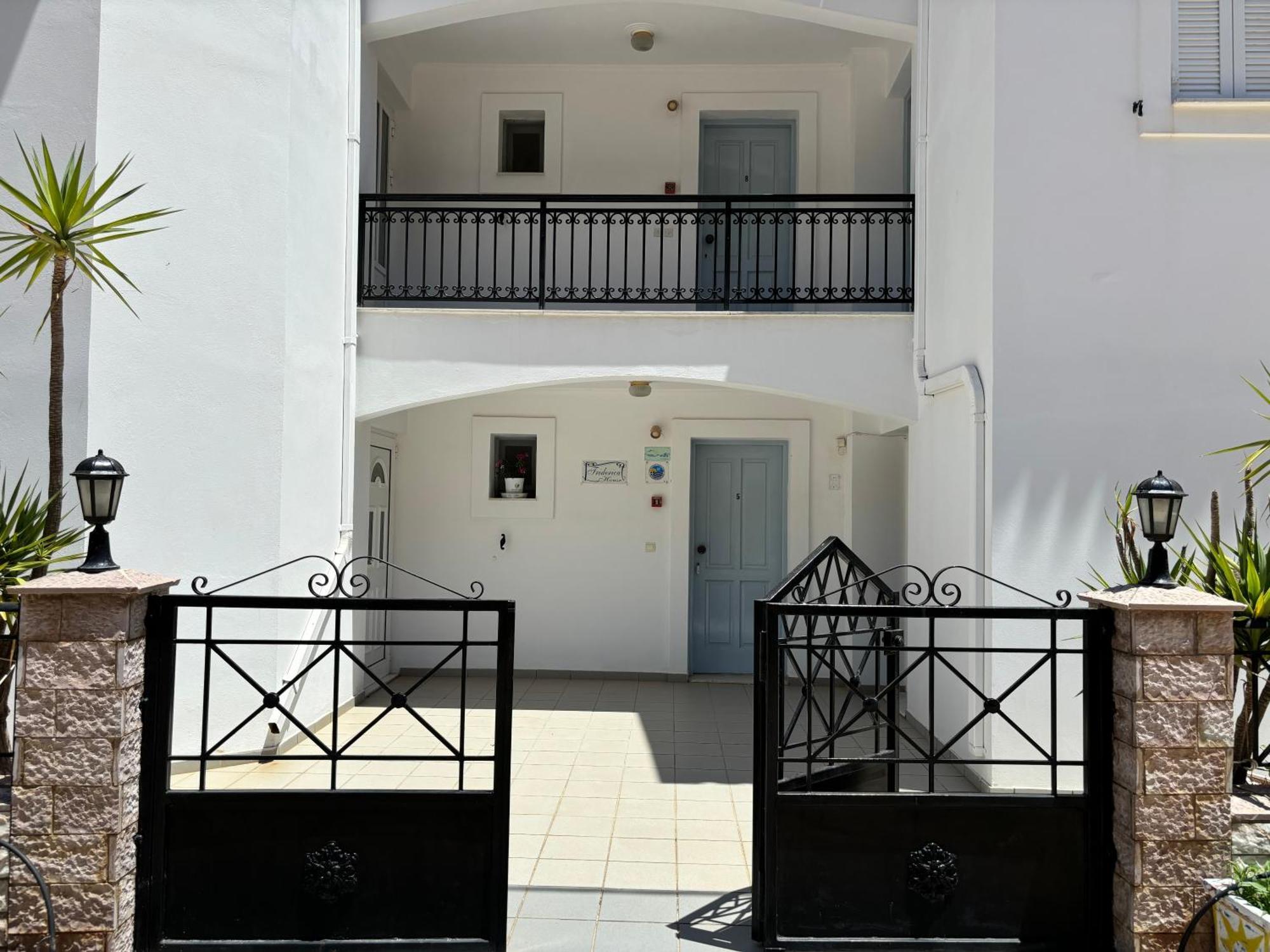Friderica House 호텔 포로스 외부 사진