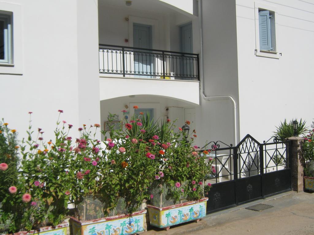 Friderica House 호텔 포로스 객실 사진