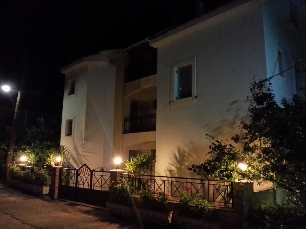 Friderica House 호텔 포로스 외부 사진